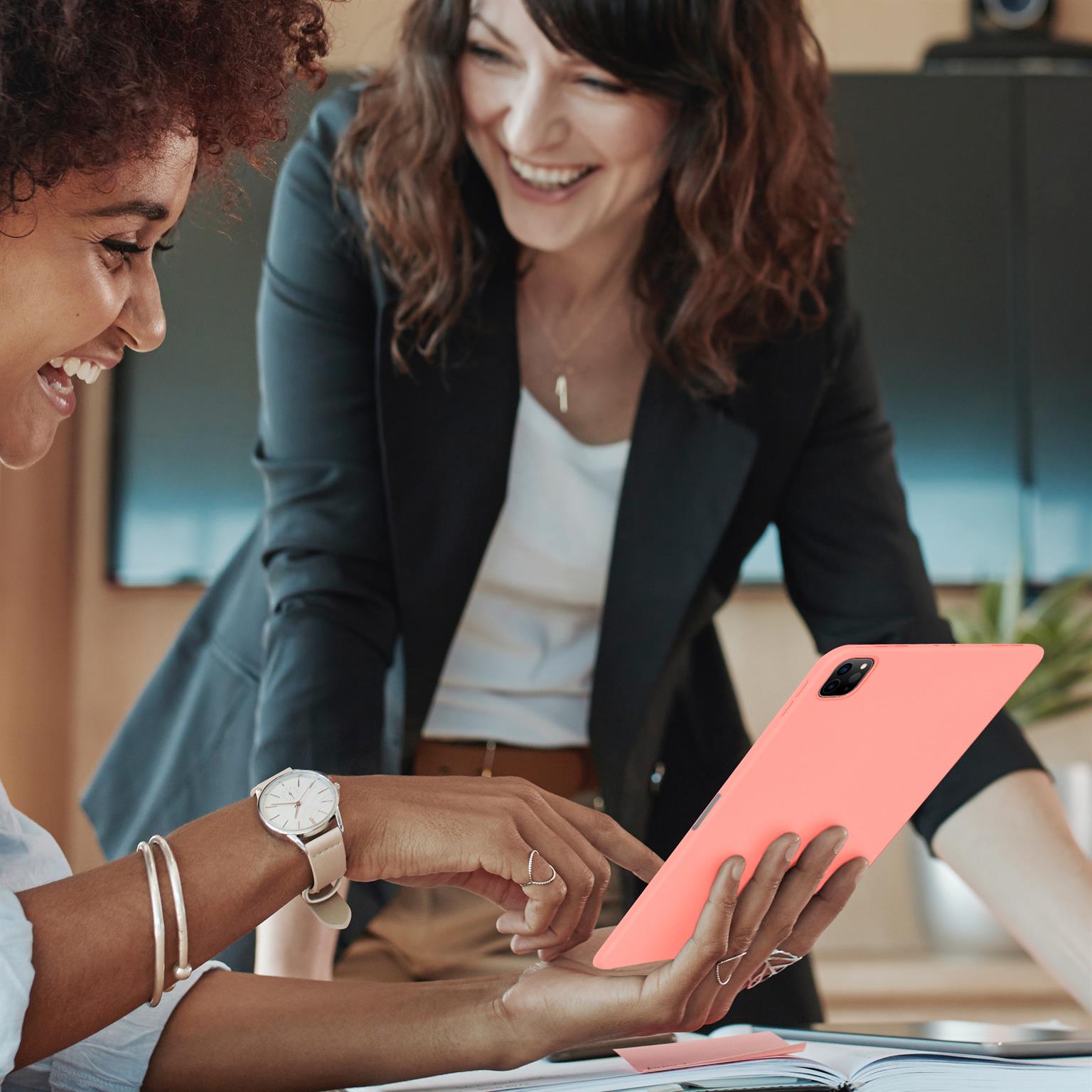 Soft Case für iPad Pro 12.9 (2021) in der Farbe Flamingo (Rosa / Pink)
