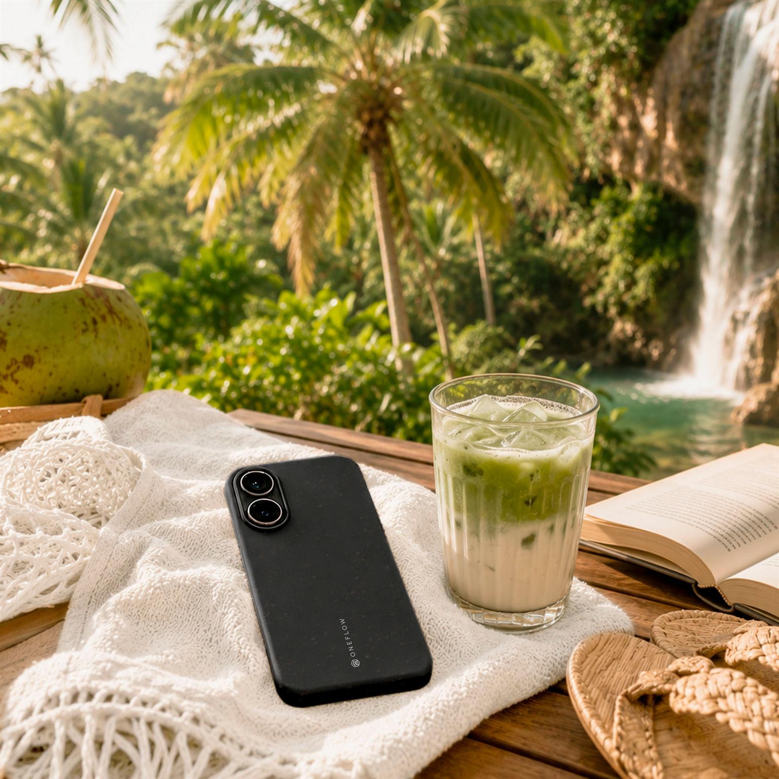 Sama Sama Case für iPhone 15 Pro in der Farbe IJEN (Schwarz)