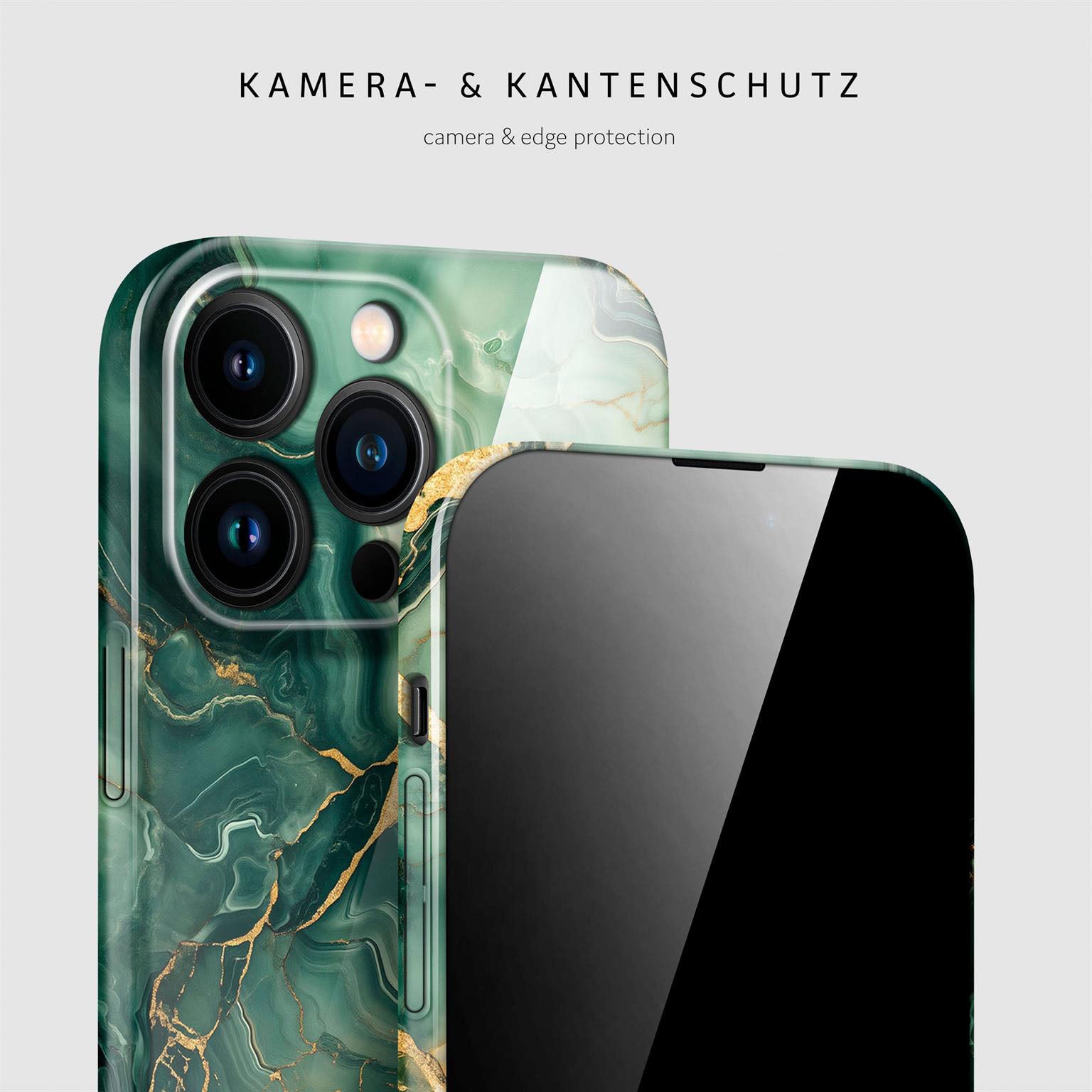 Bliss Cover für iPhone 15 Pro Max in der Farbe Emerald Flow (Grün)