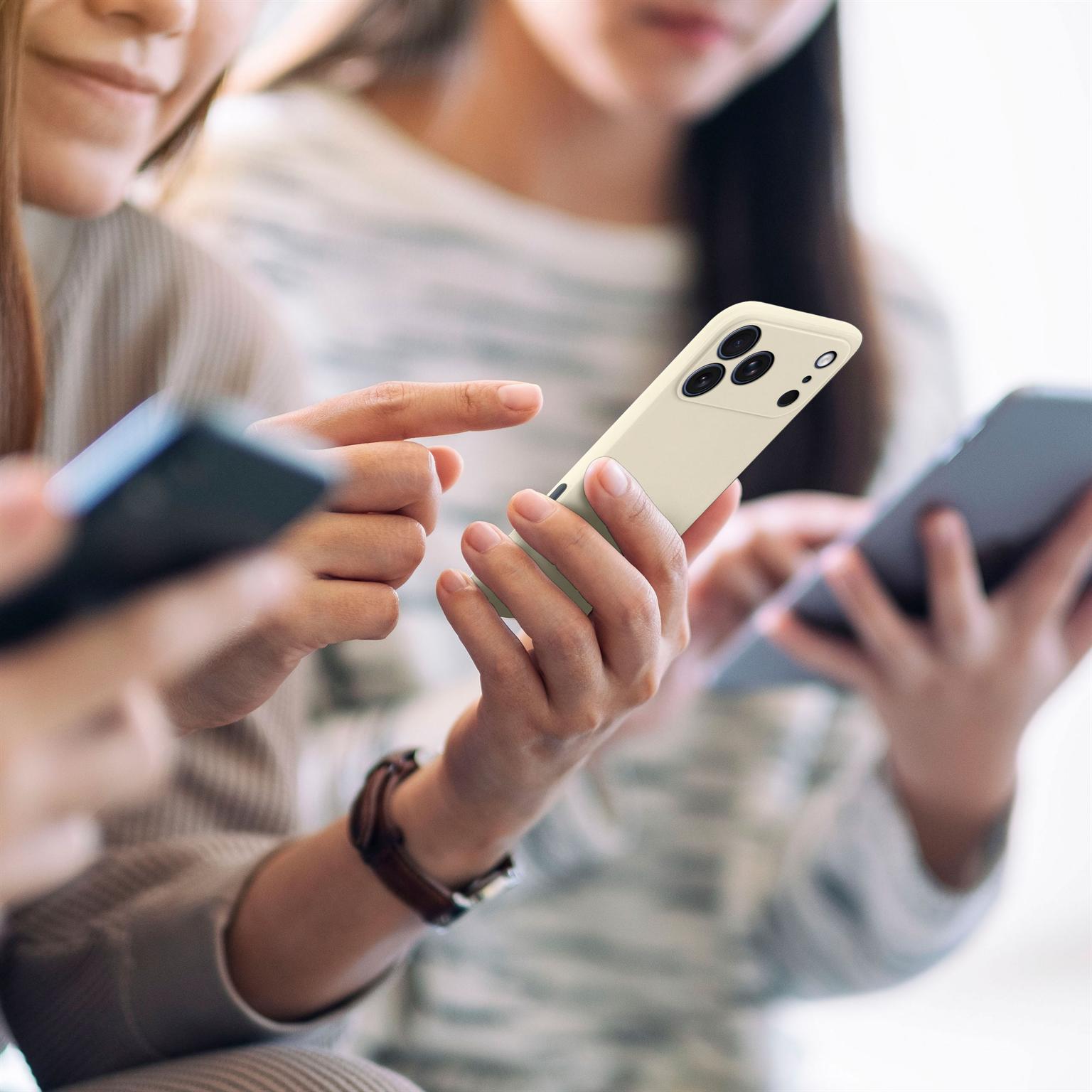 Soft Case für iPhone 17 Pro Max in der Farbe Creme (Braun / Beige)