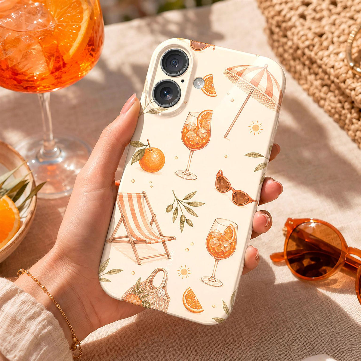Splash Case für iPhone 18 Pro in der Farbe Spritz Society (Braun / Beige)
