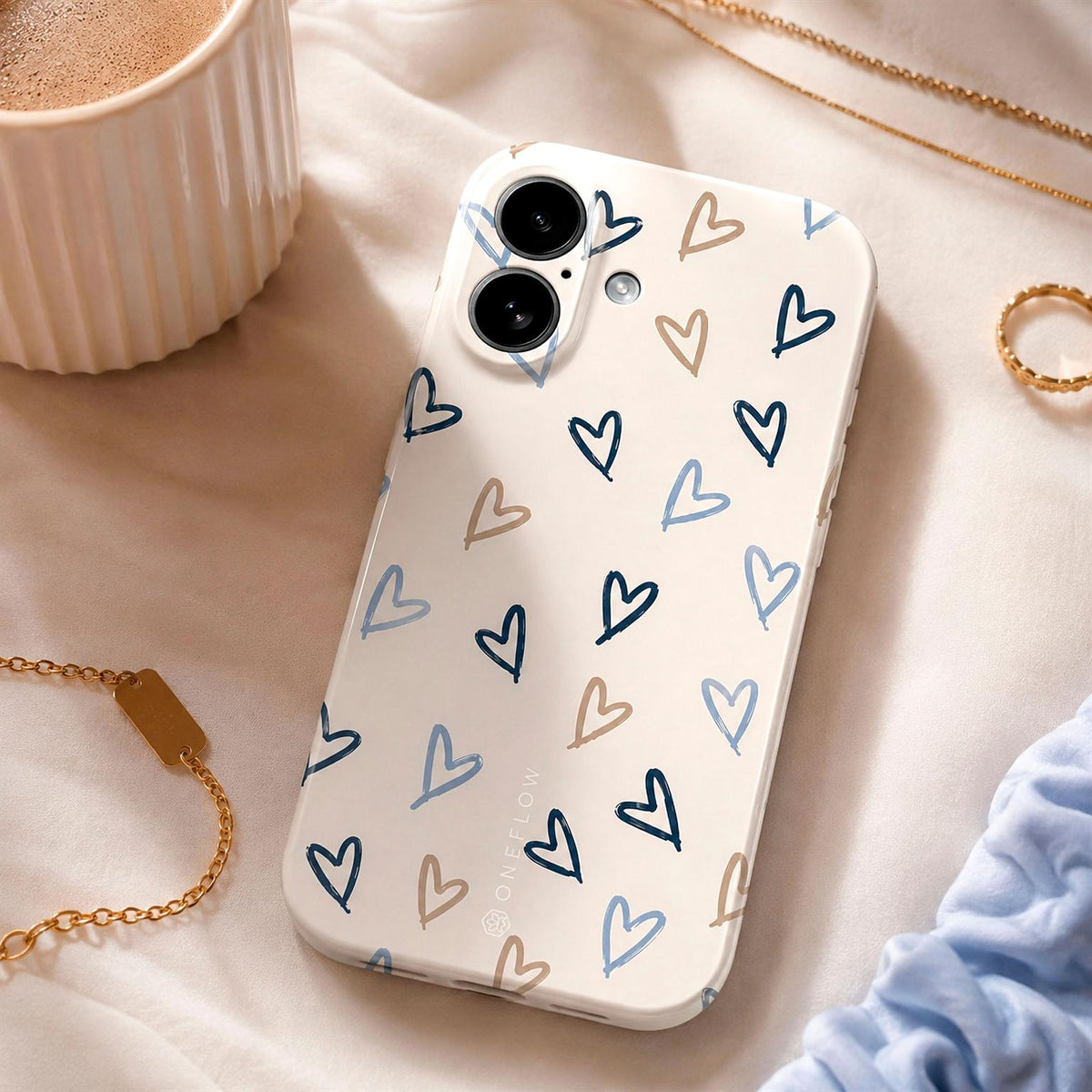 Splash Case für iPhone 18 Pro Max in der Farbe Denim Doodles (Braun / Beige)