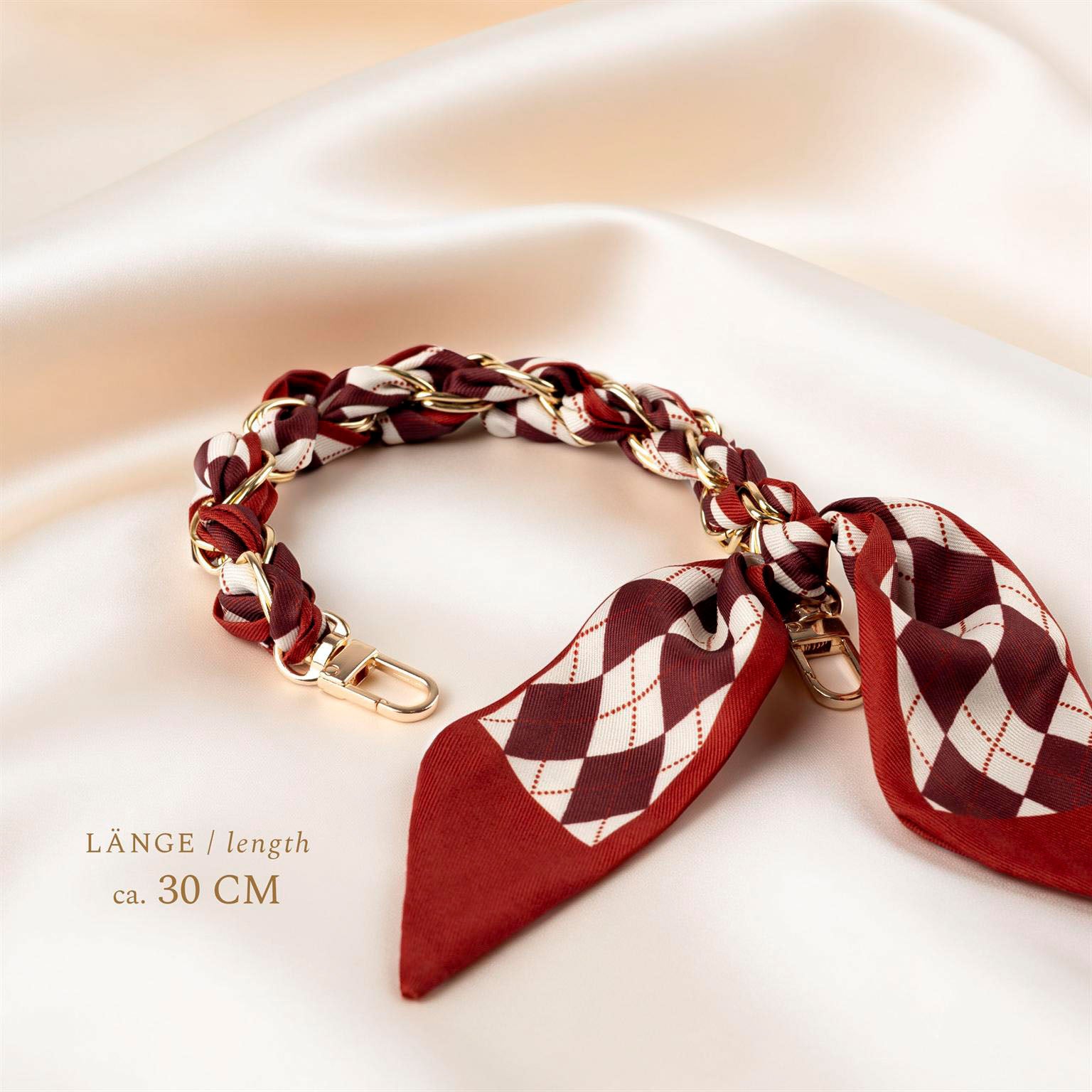 Silk Liaison – Anhänger