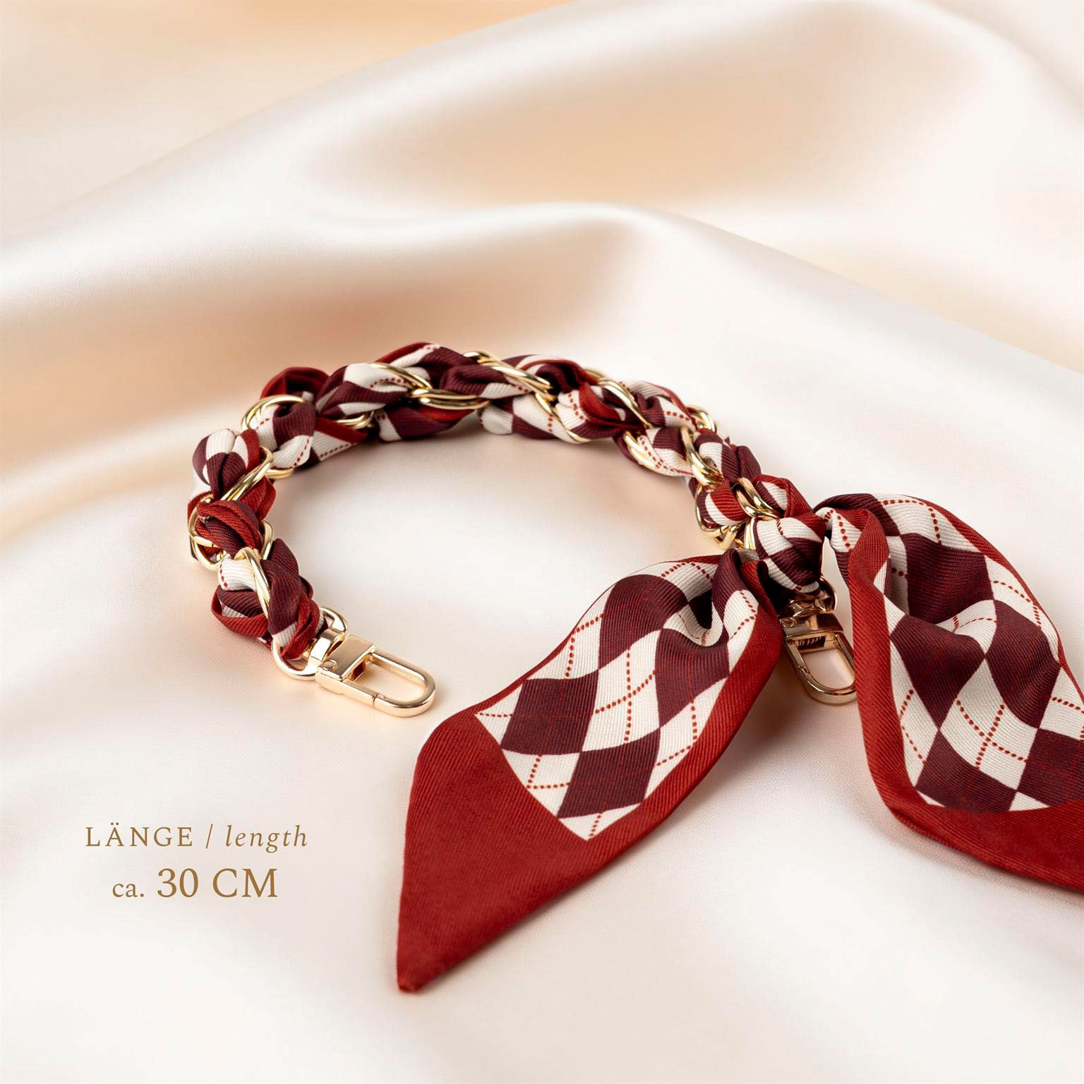 Silk Liaison – Anhänger