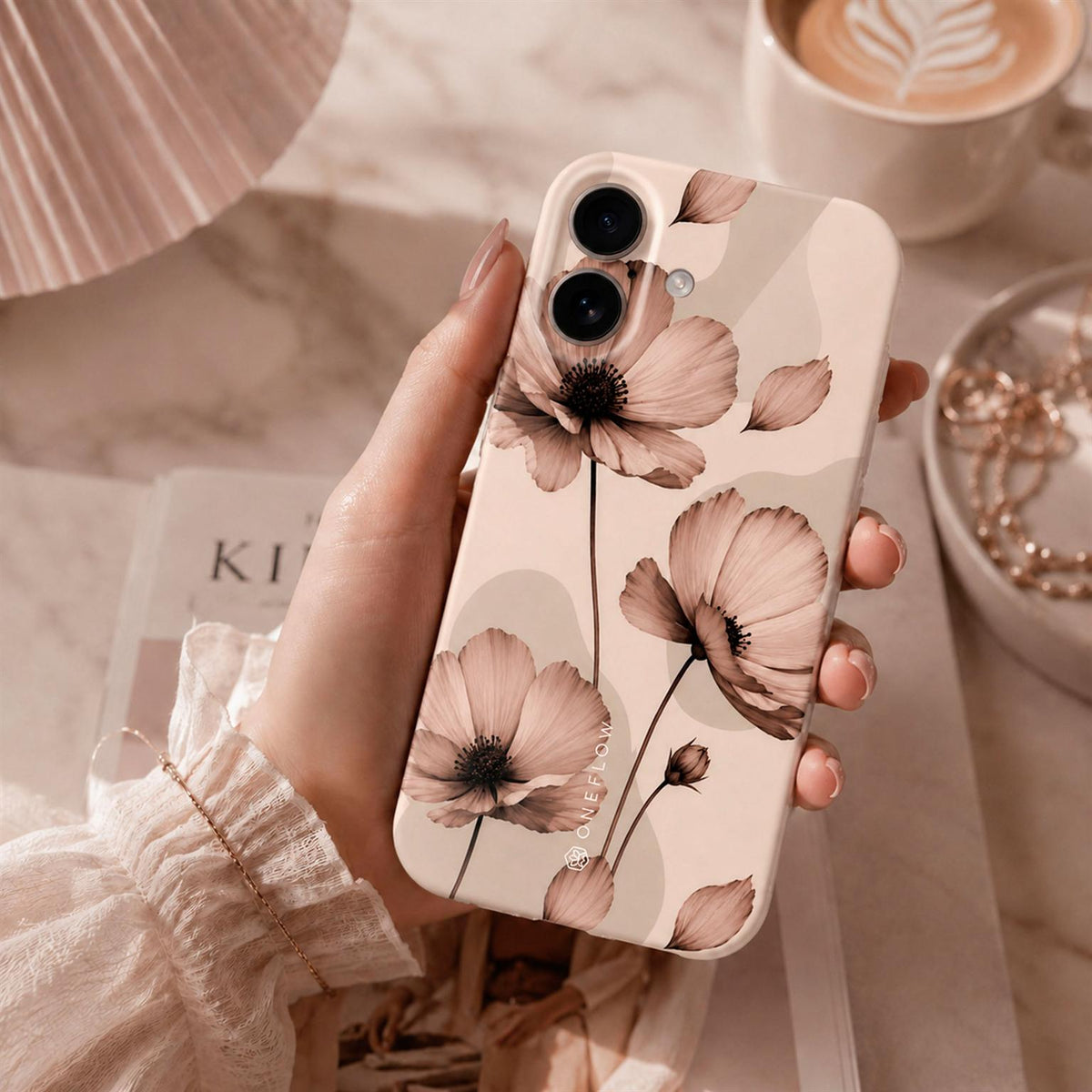 Flower Cover für Samsung Galaxy A37 5G in der Farbe Café Couture (Braun / Beige)